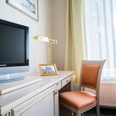 Baerenturm Hotelpension Cobourg