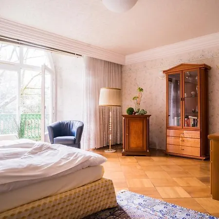 Baerenturm Hotelpension 2* Κόμπουργκ