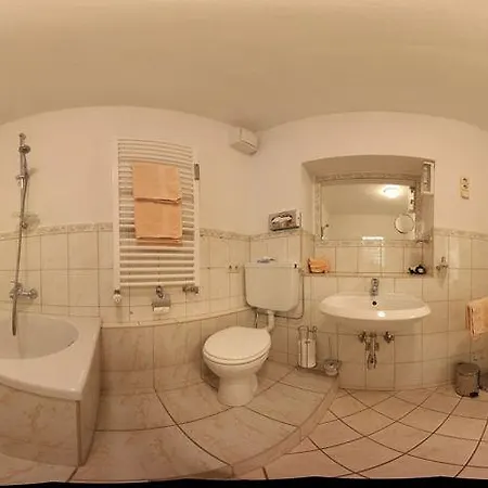 Baerenturm Hotelpension 2* 科堡