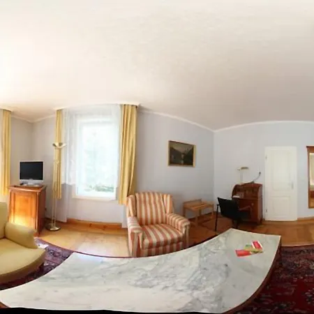 Baerenturm Hotelpension 科堡