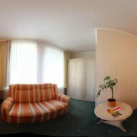 招待所 Baerenturm Hotelpension 2*